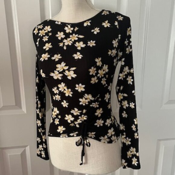 Antistar Ribbed Daisy Print Ruched Top - Picture 9 of 13